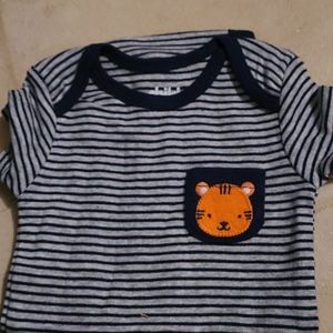 4 short sleeve onesies